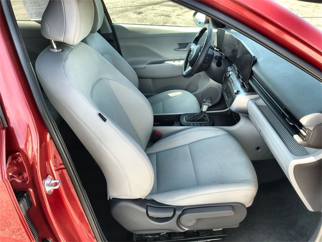 2025 Hyundai Kona SEL photo 11