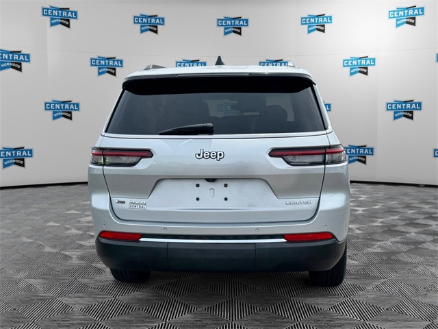 2022 Jeep Grand Cherokee Limited photo 3