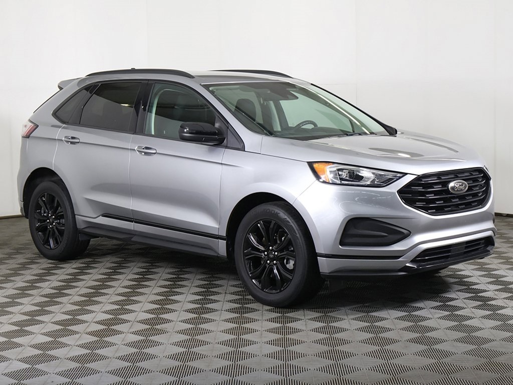 2022 Ford Edge SE photo 2