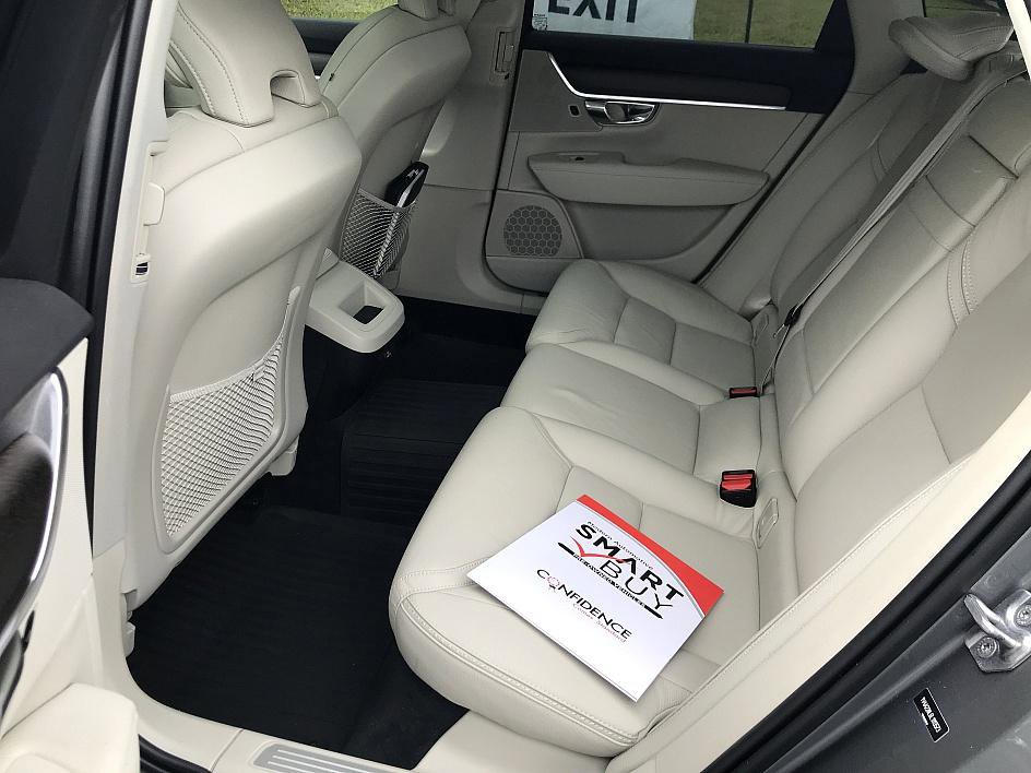 2020 Volvo V90 Cross Country T6 AWD photo 10