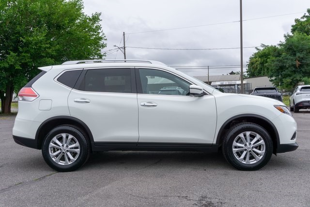 2016 Nissan Rogue SV photo 4
