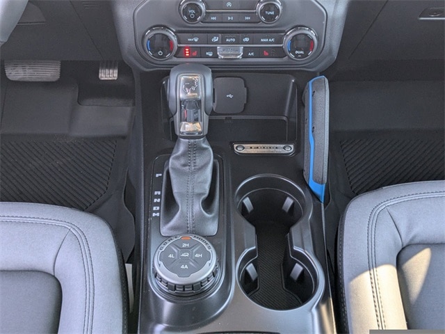 2024 Ford Bronco Black Diamond photo 17