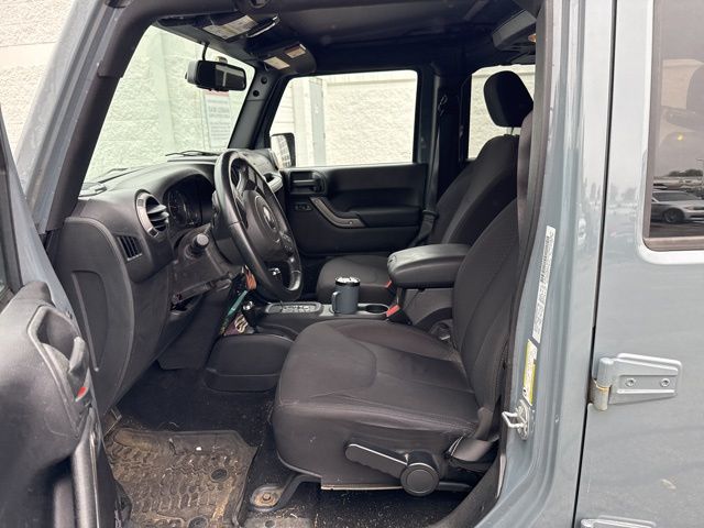 2015 Jeep Wrangler Unlimited Sport photo 3
