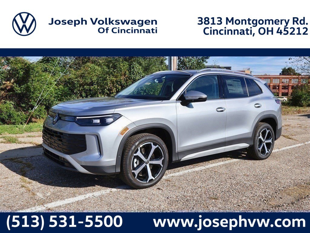 2025 Volkswagen Tiguan SE's photo