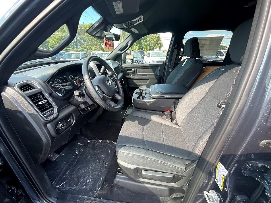 2025 Ram 2500 Tradesman photo 15
