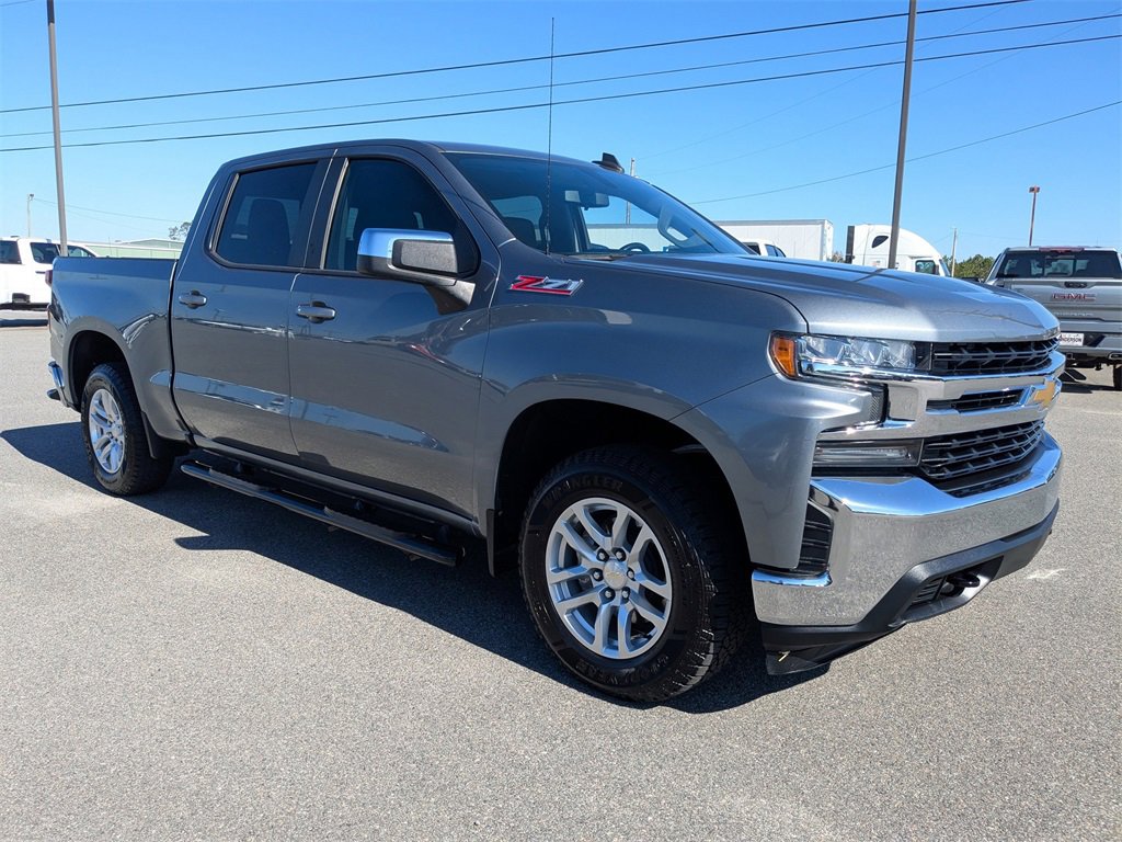 2019 Chevrolet Silverado 1500 LT photo 2