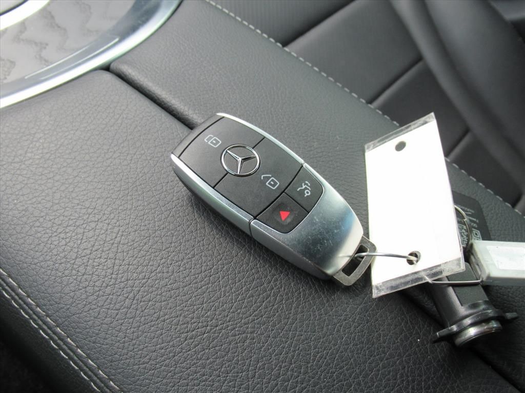 2021 Mercedes Benz C 300 photo 31