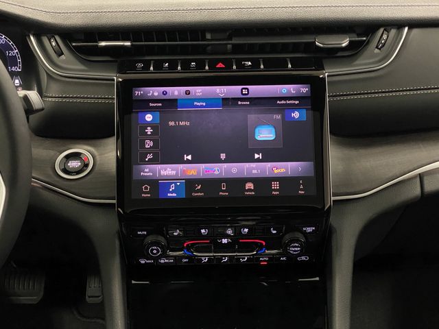 2025 Jeep Grand Cherokee Limited photo 8