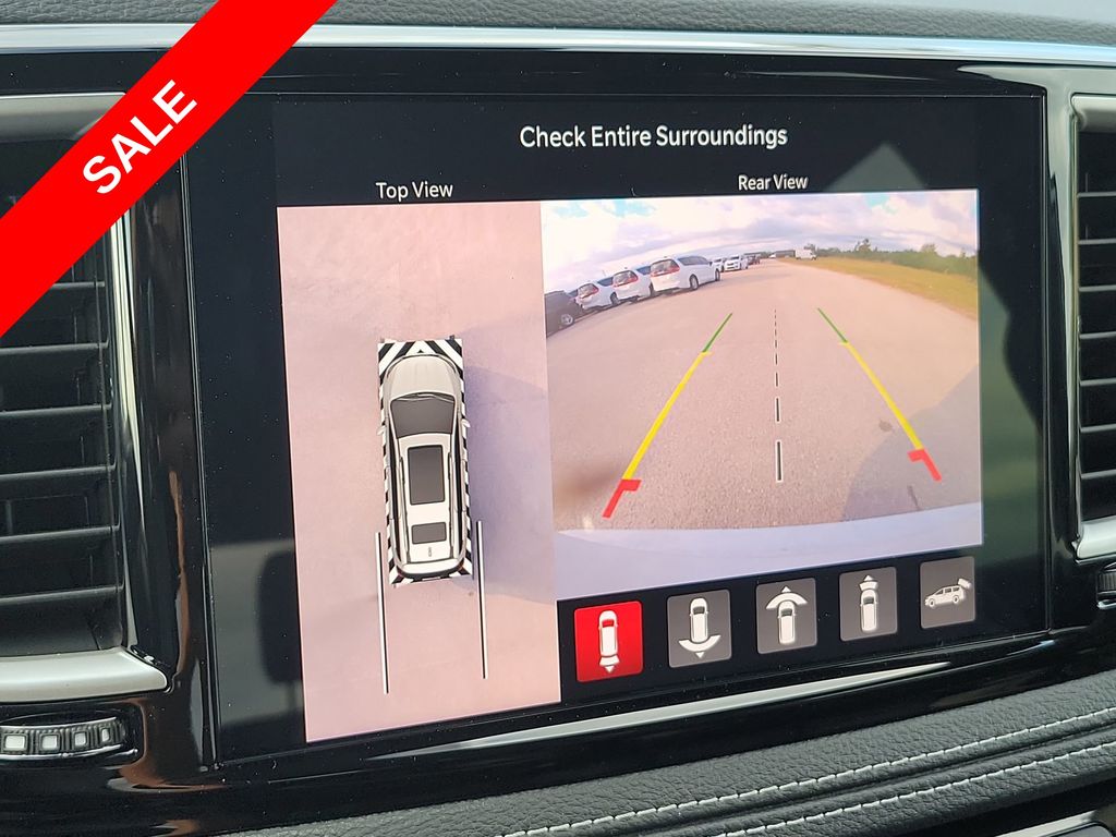 2025 Chrysler Pacifica photo 29