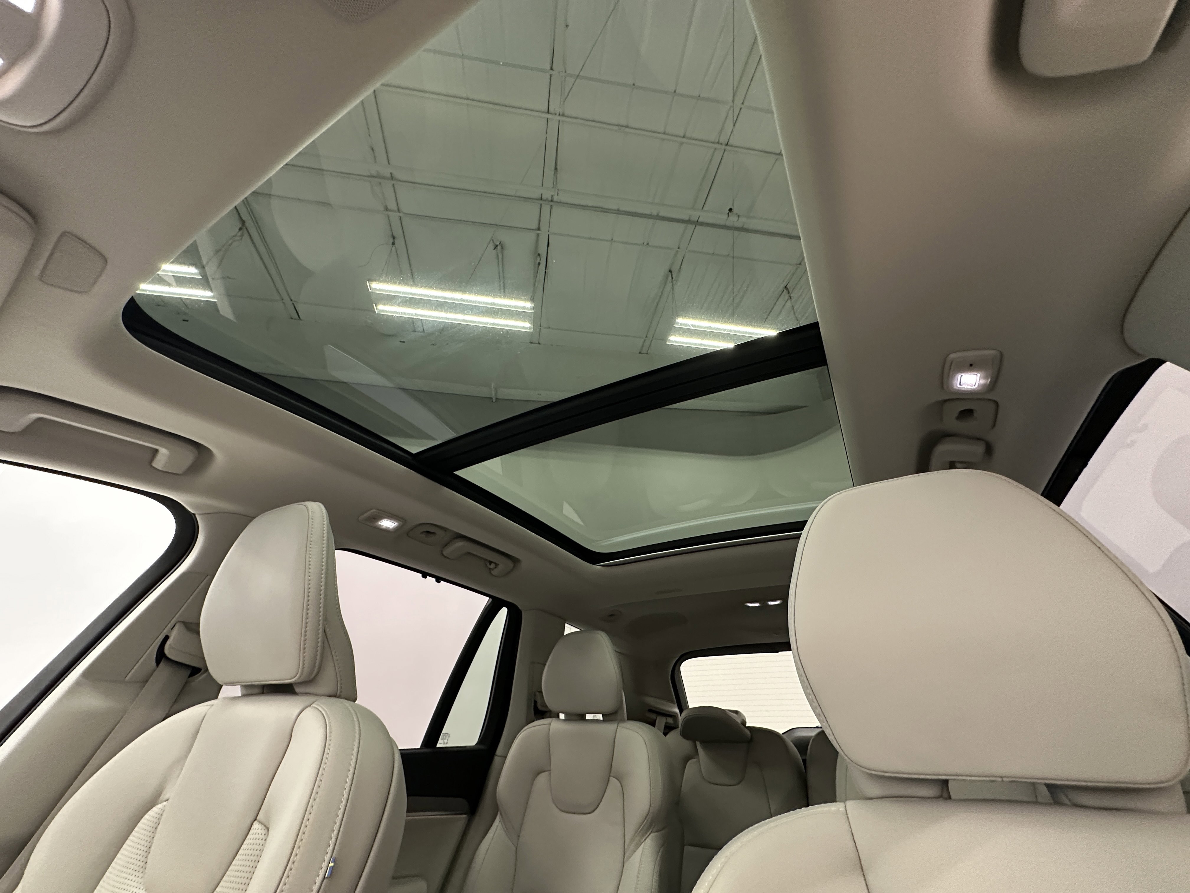 2024 Volvo XC90 Ultimate photo 14
