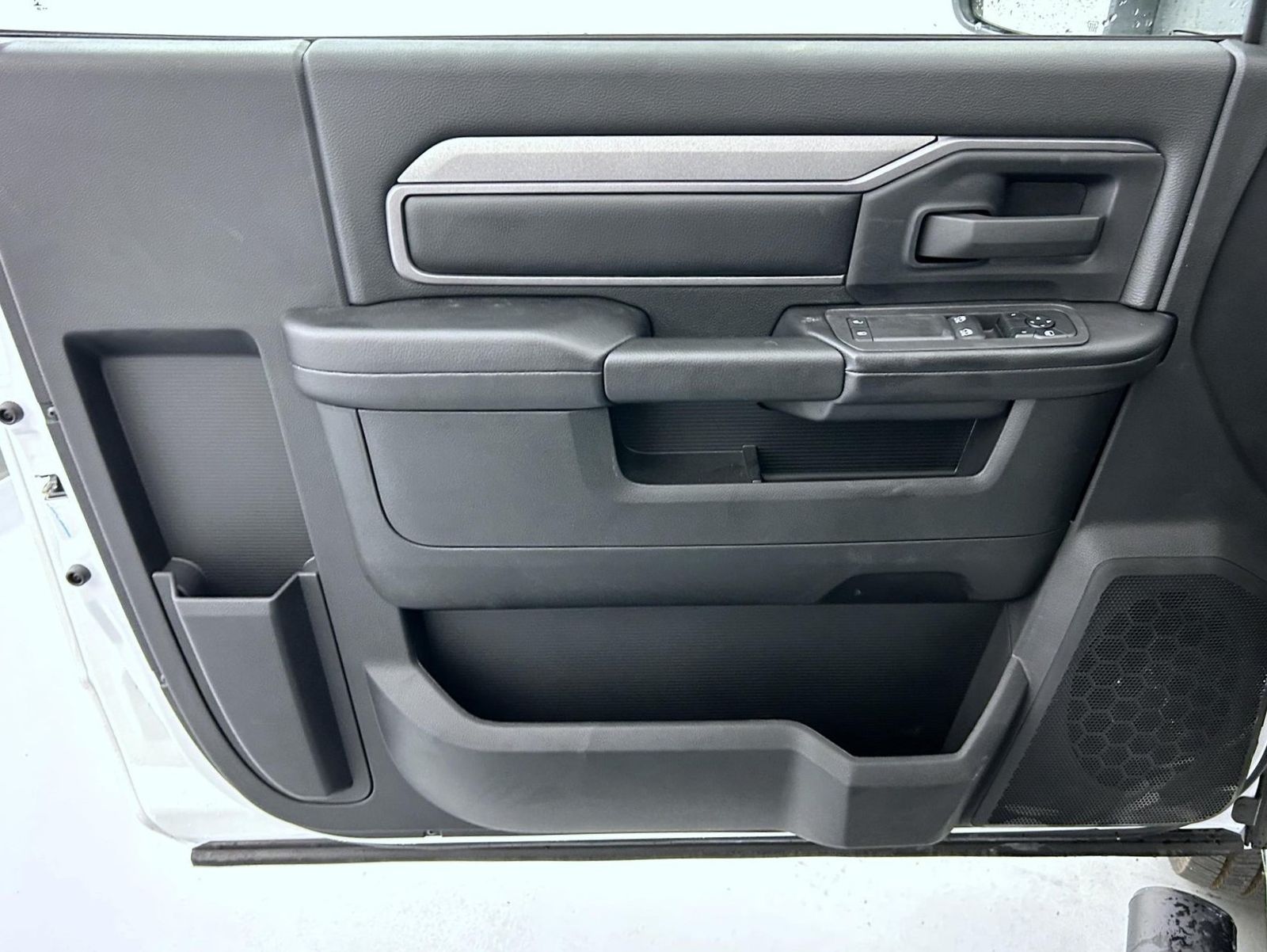 2025 Ram 2500 Tradesman photo 9