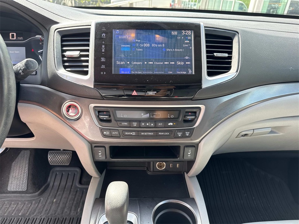 2017 Honda Pilot EX-L photo 23