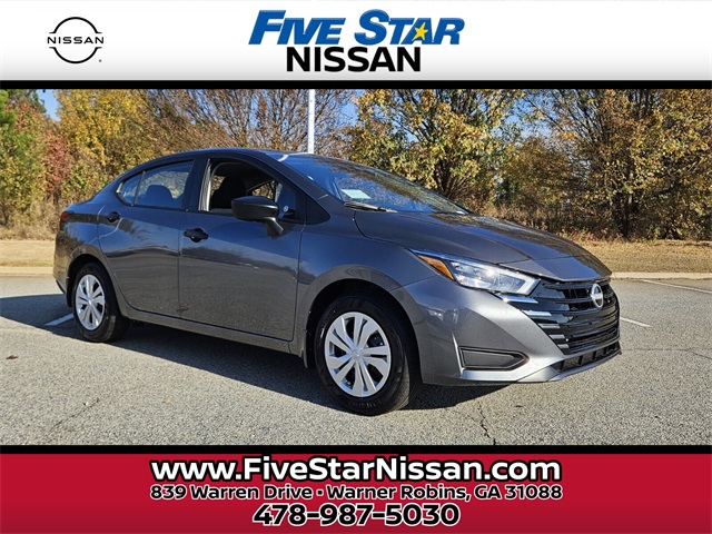 2025 Nissan Versa S's photo