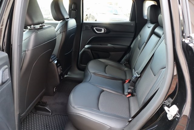 2025 Jeep Compass Altitude photo 36