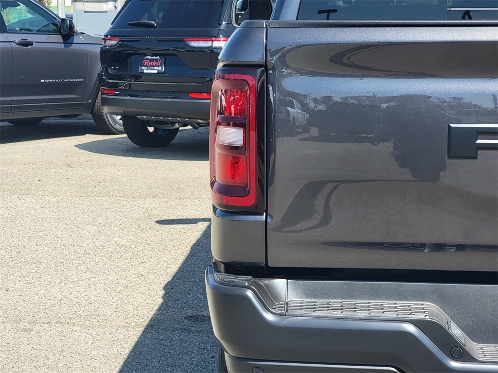 2025 Ram 1500 Tradesman photo 6