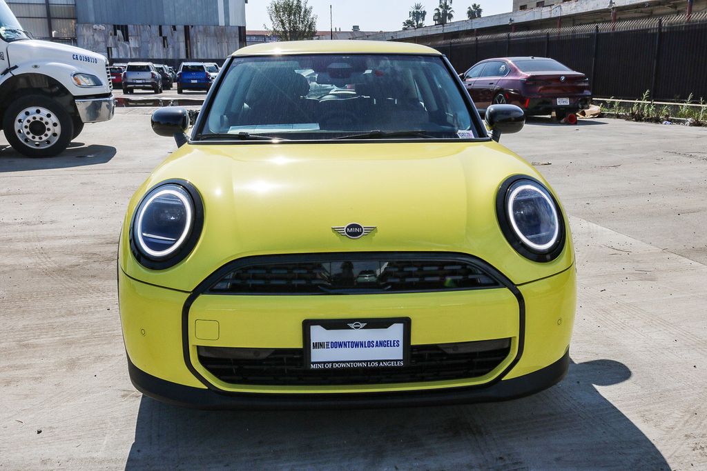 2025 Mini Cooper Signature photo 2