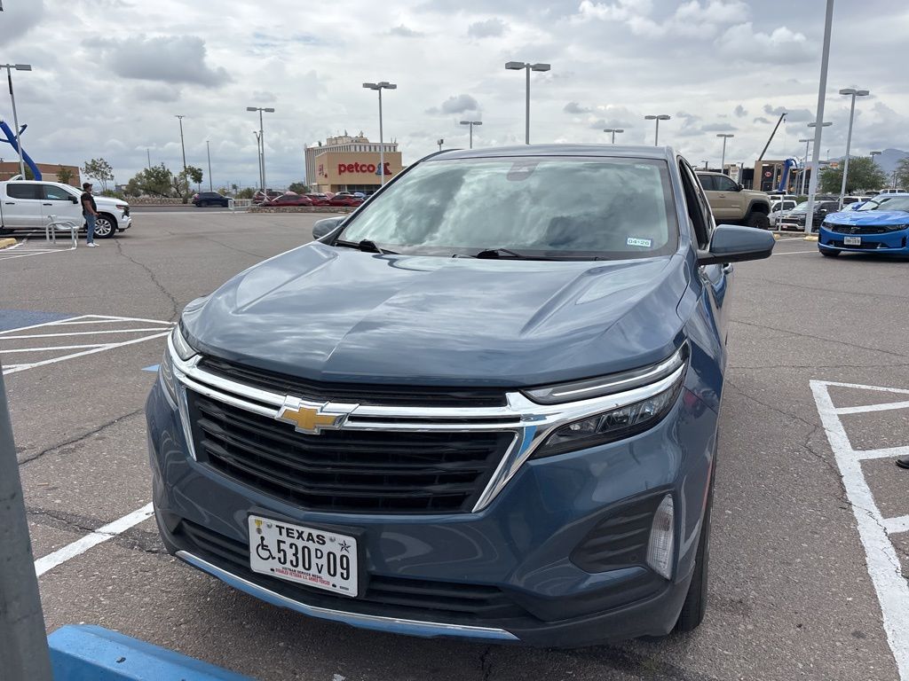 2024 Chevrolet Equinox LT photo 3