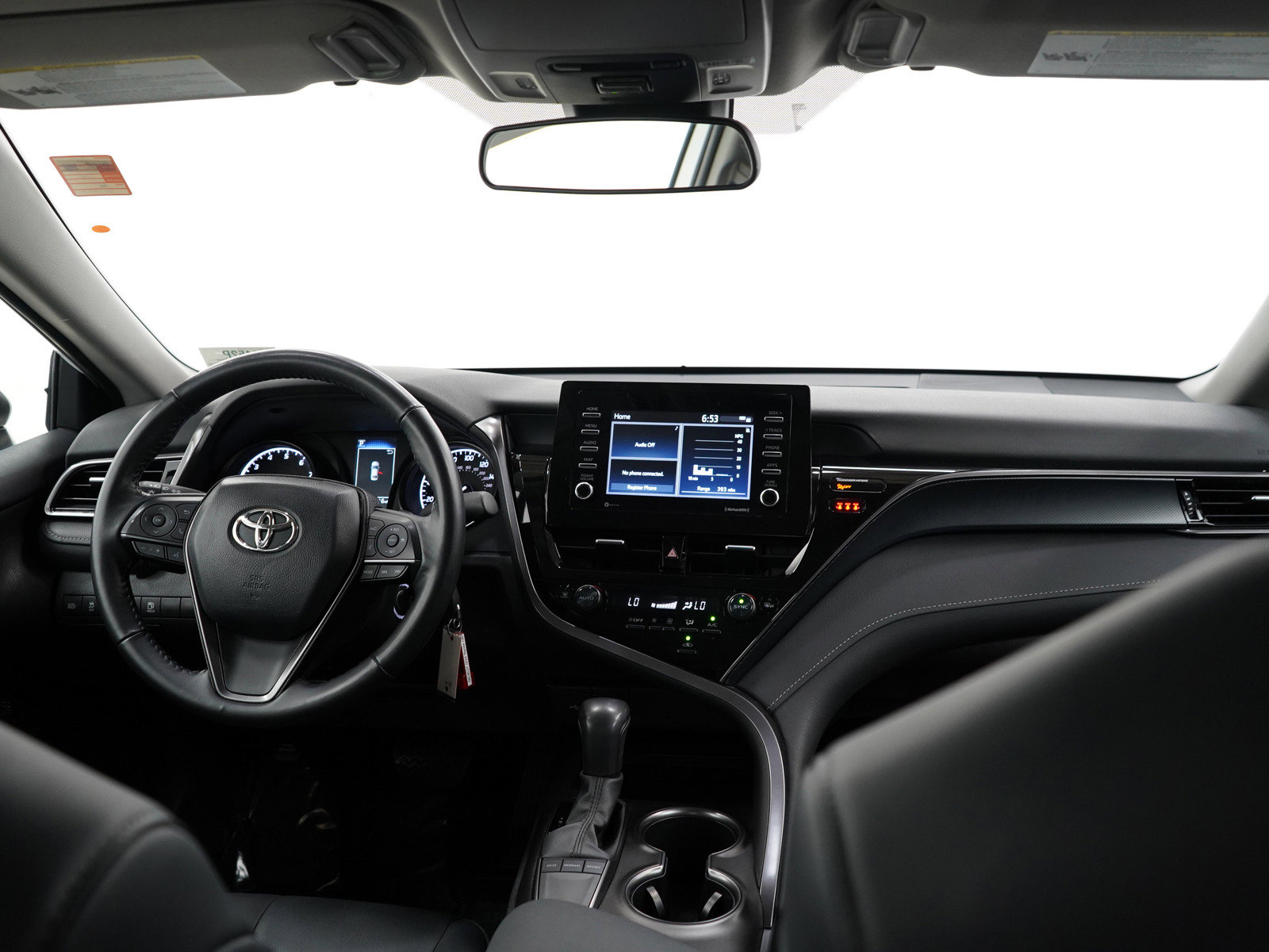 2024 Toyota Camry SE photo 11