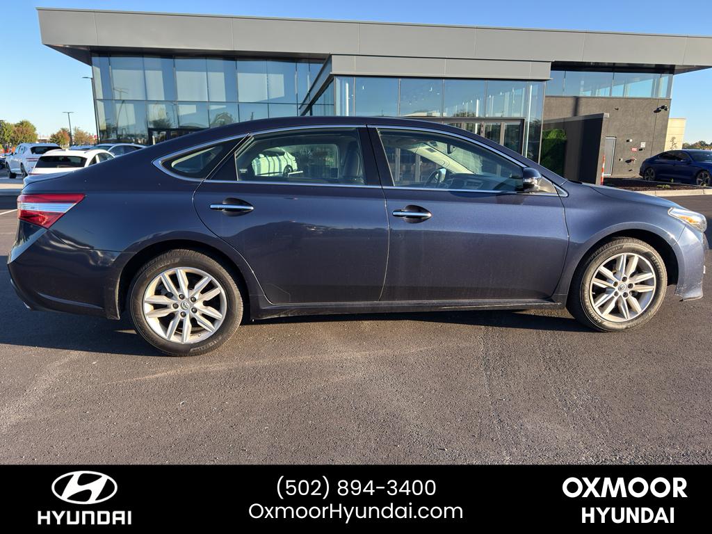 2015 Toyota Avalon XLE Premium photo 2