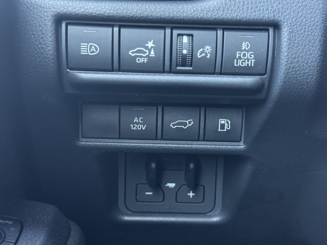 2024 Toyota Land Cruiser Base photo 13