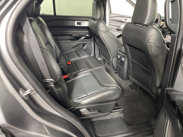2022 Ford Explorer ST photo 15