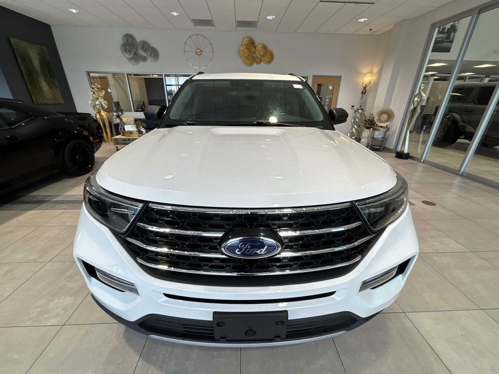 2020 Ford Explorer XLT photo 7