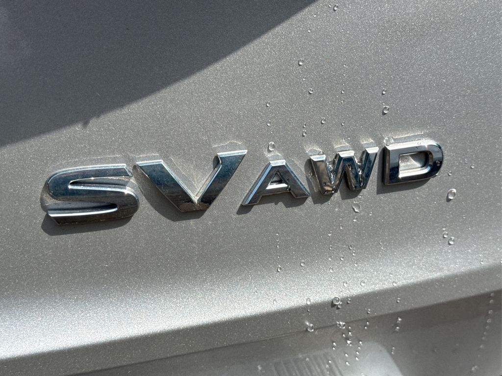 2022 Nissan Rogue SV photo 14