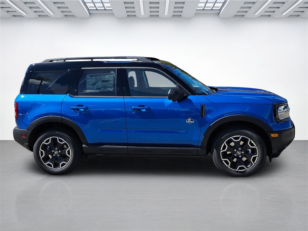 2025 Ford Bronco Sport Outer Banks photo 4