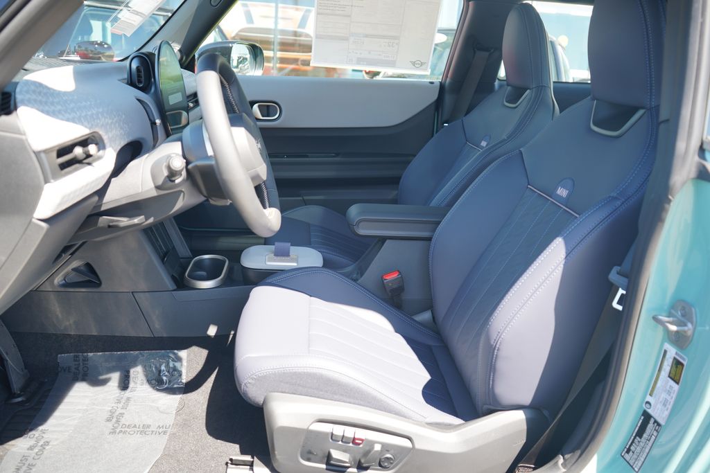 2026 Mini Cooper Hardtop S 2 Door Iconic photo 5