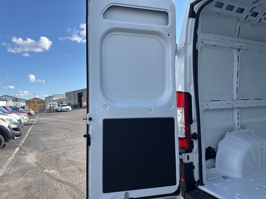 2025 Ram ProMaster 2500 photo 21