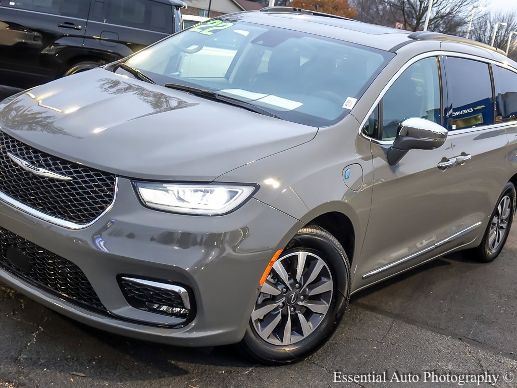 2022 CHRYSLER PACIFICA - Image 5