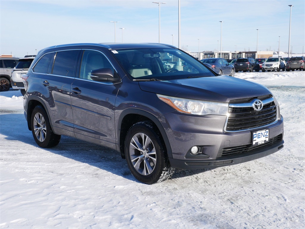 2015 Toyota Highlander XLE's photo