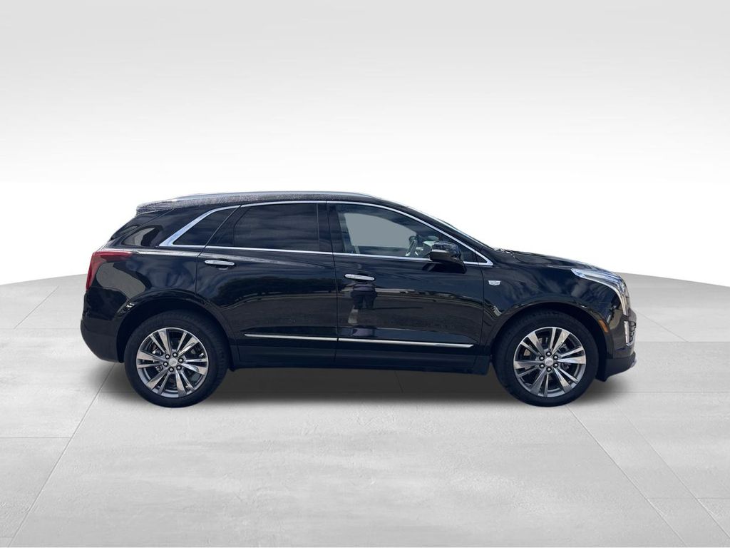 2025 Cadillac XT5 Premium Luxury photo 3