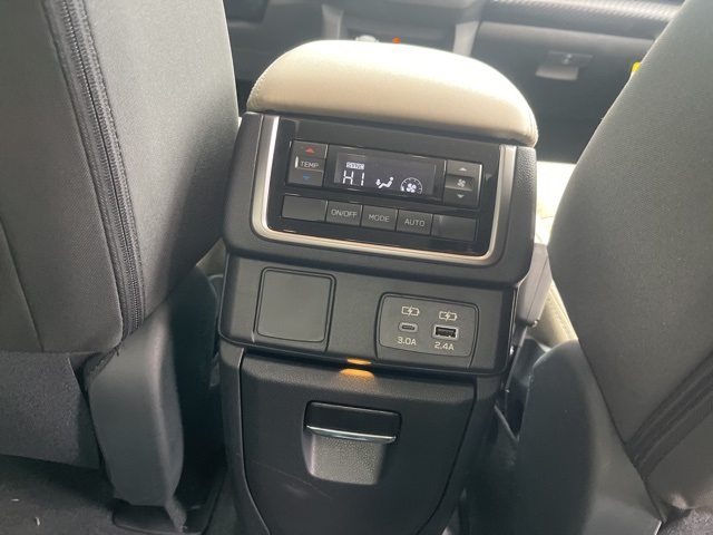 2025 Subaru Ascent Premium photo 4
