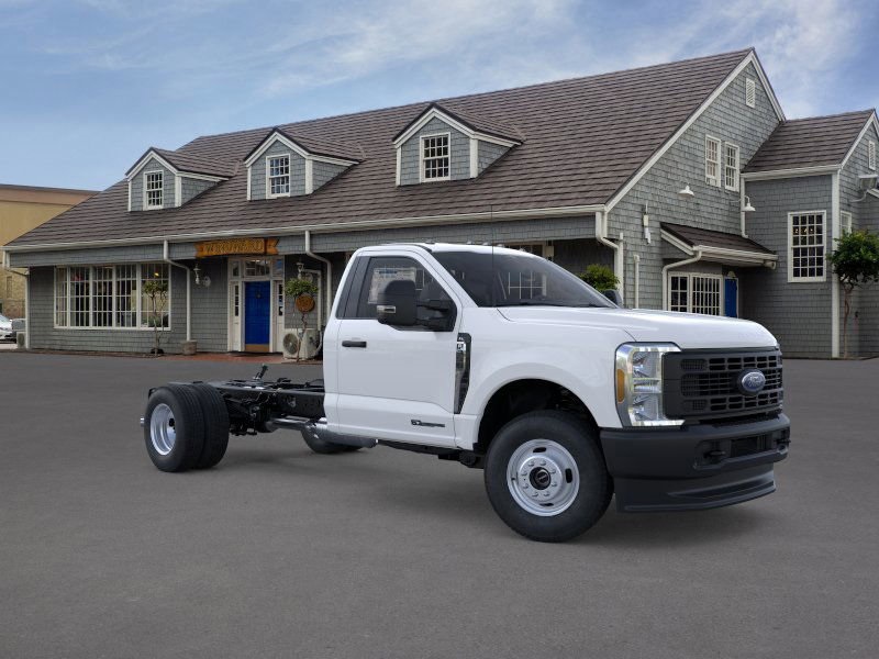 2025 Ford F-350 photo 2
