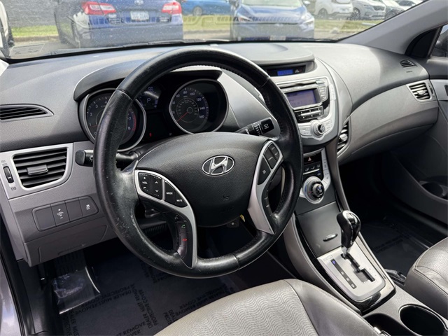 2011 Hyundai Elantra Limited photo 2