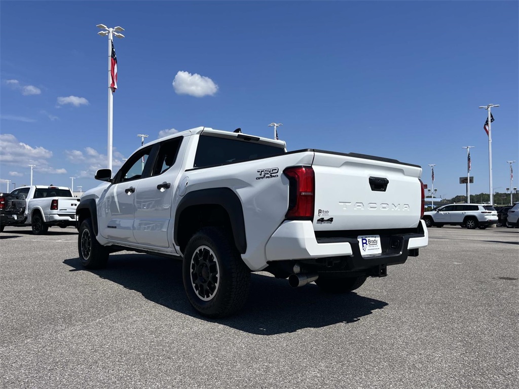 2024 Toyota Tacoma SR5 photo 4
