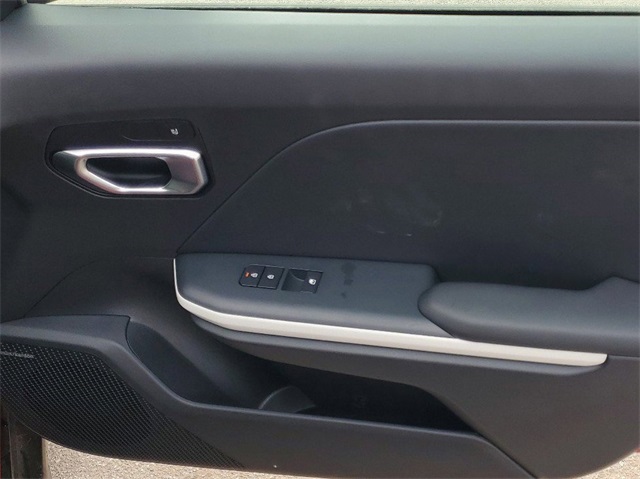 2025 Kia K4 GT-Line Turbo photo 32