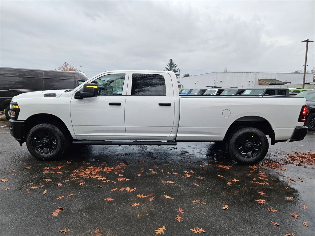 2026 Ram 3500 Tradesman photo 4