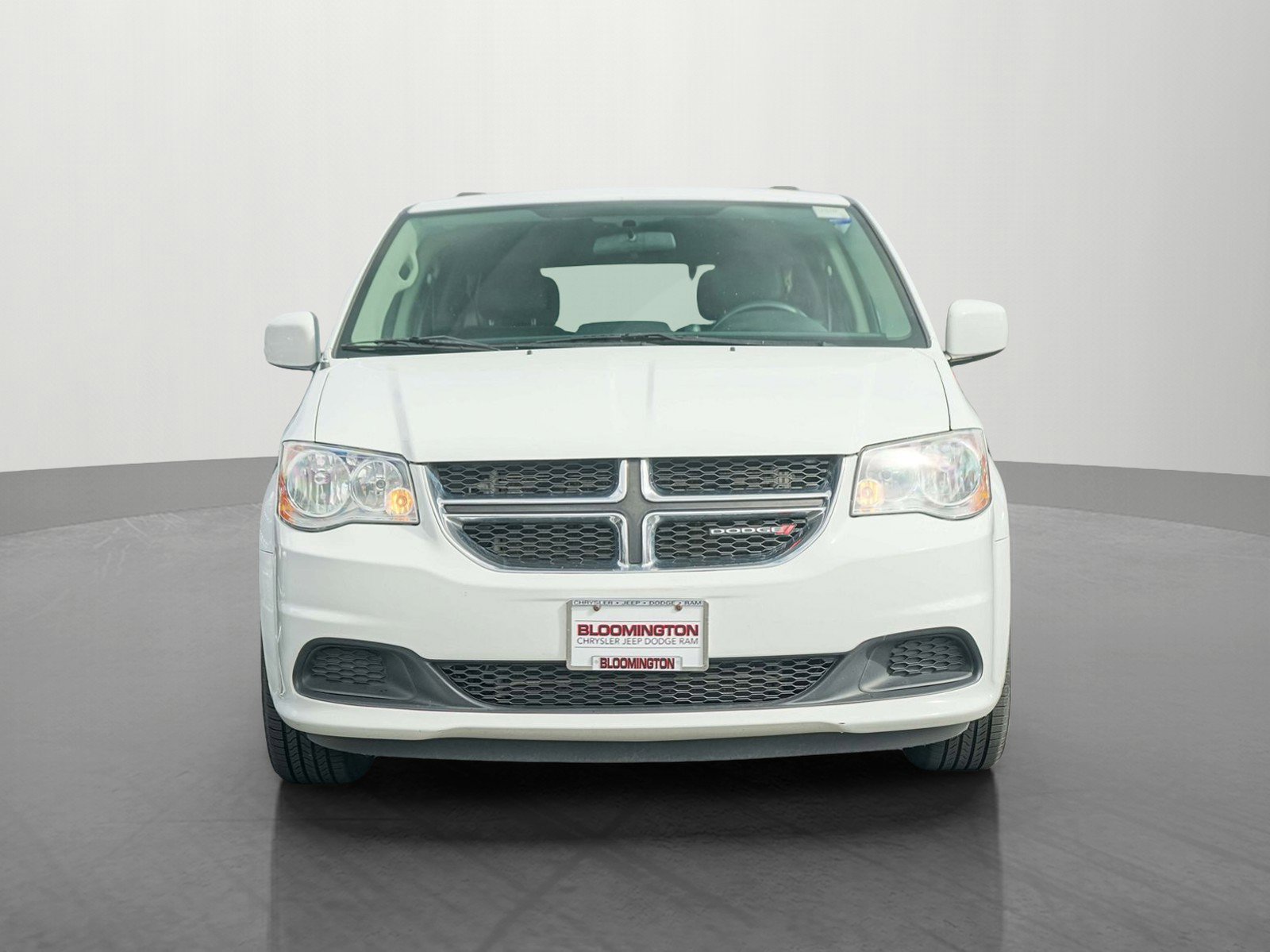 Used 2015 Dodge Grand Caravan SXT with VIN 2C4RDGCG1FR527184 for sale in Minneapolis, Minnesota