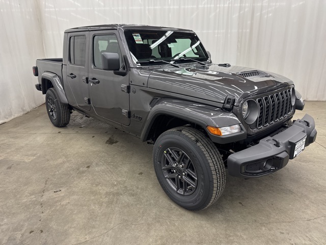 2026 Jeep Gladiator Sport S's photo