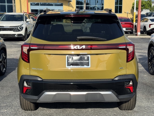 2024 Kia Seltos SX photo 3