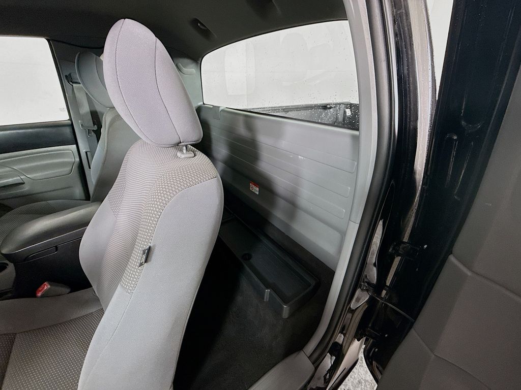 2015 Toyota Tacoma Base photo 22