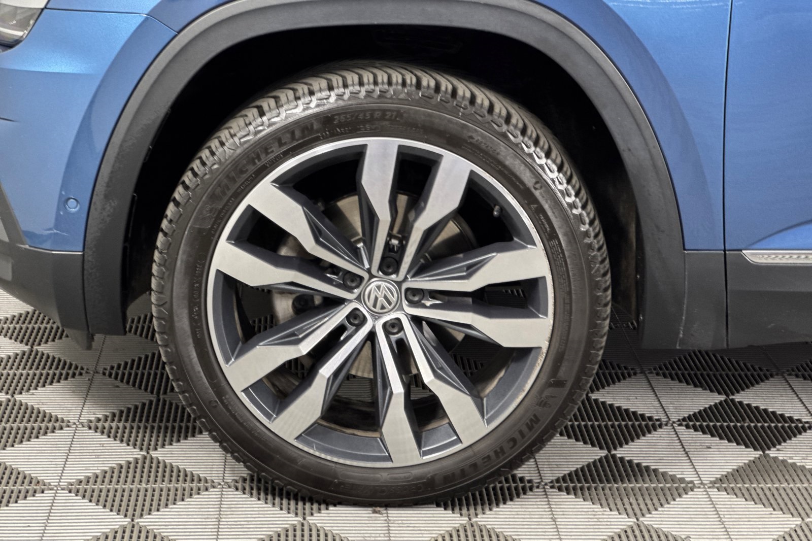 2019 Volkswagen Atlas V6 SEL Premium photo 25