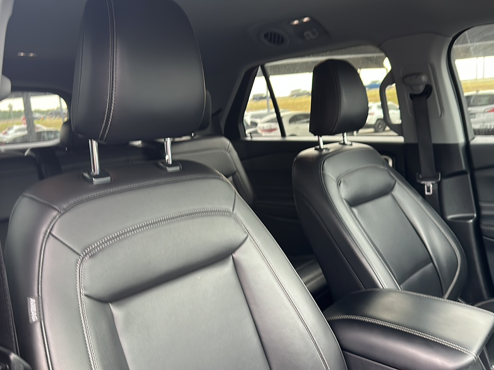 2024 Ford Explorer XLT photo 18