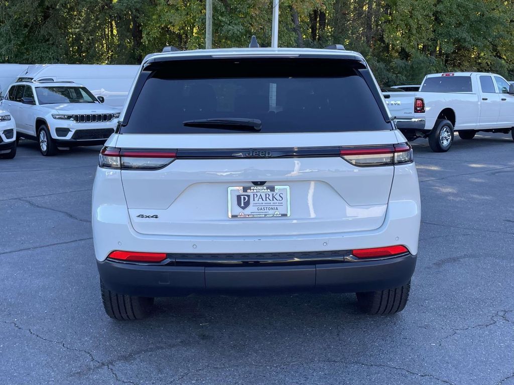 2024 Jeep Grand Cherokee Altitude X photo 3