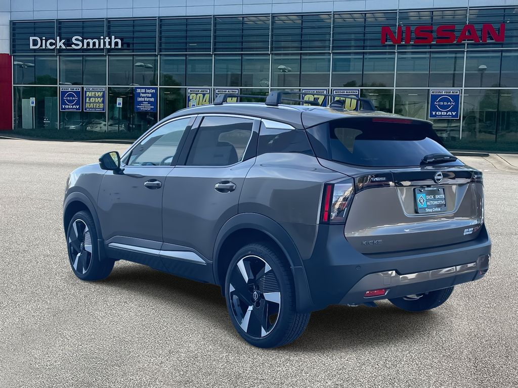 2026 Nissan Kicks SR photo 4