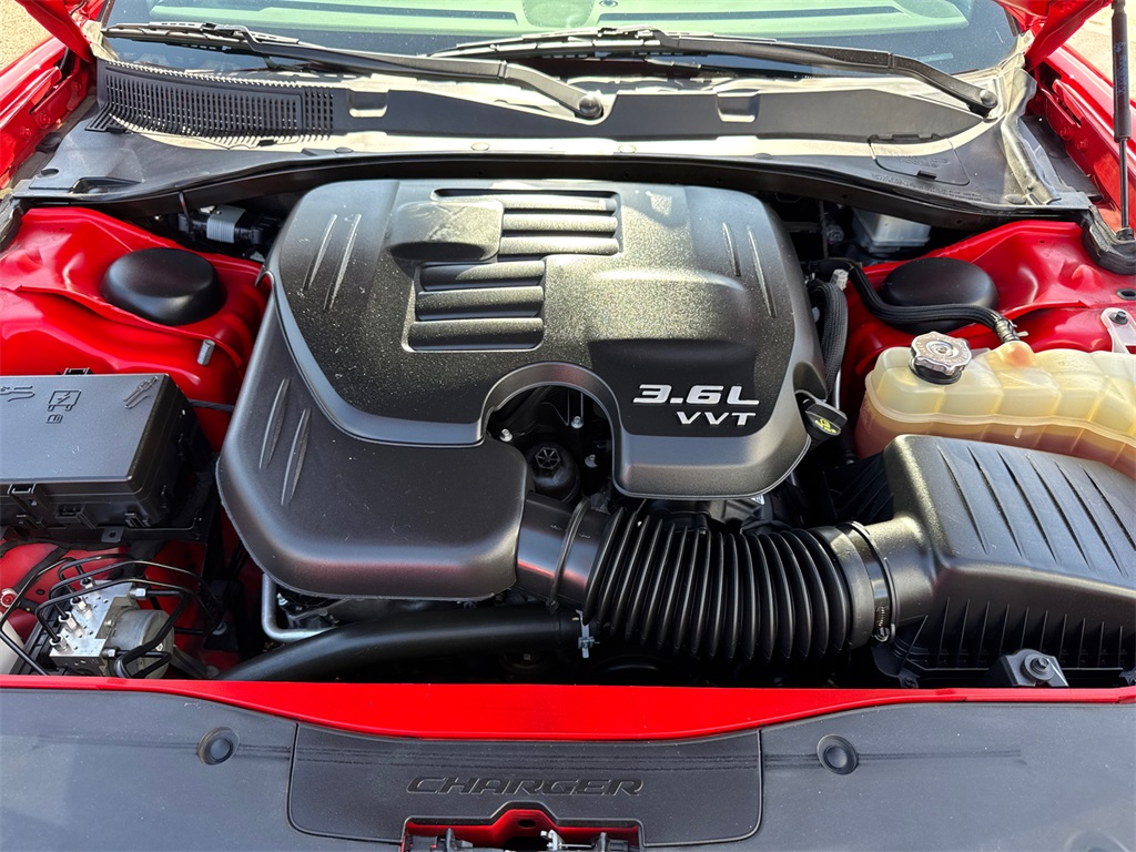 2021 Dodge Charger SXT photo 9
