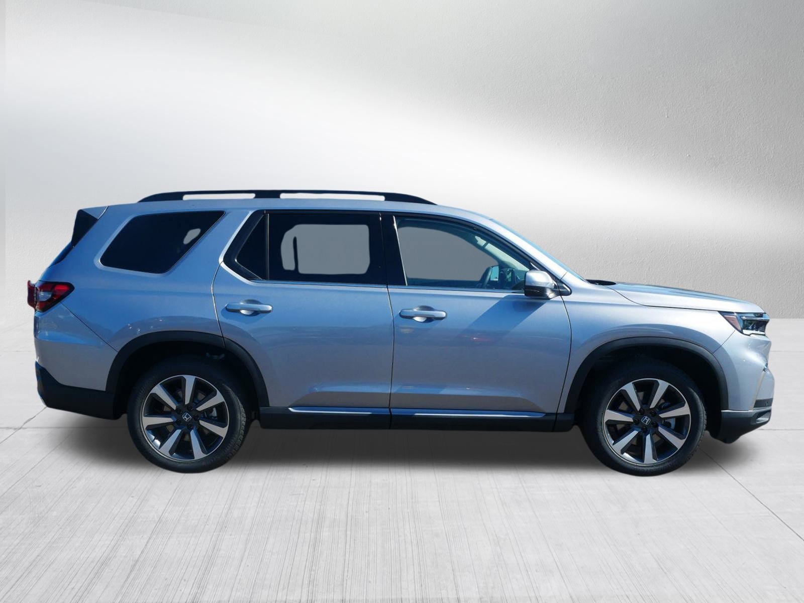 2025 Honda Pilot Touring photo 8