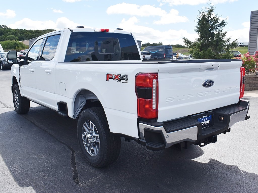 2026 Ford F-350 Lariat photo 3